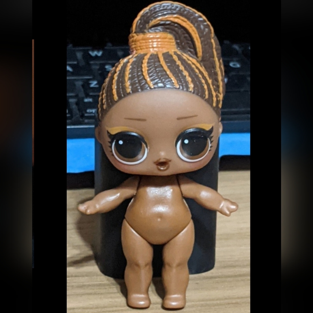 L.O.L. Surprise! Doll - Brown with Gold Hair Highlights